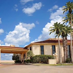 Super 8 By Wyndham Corpus Christi Northwest